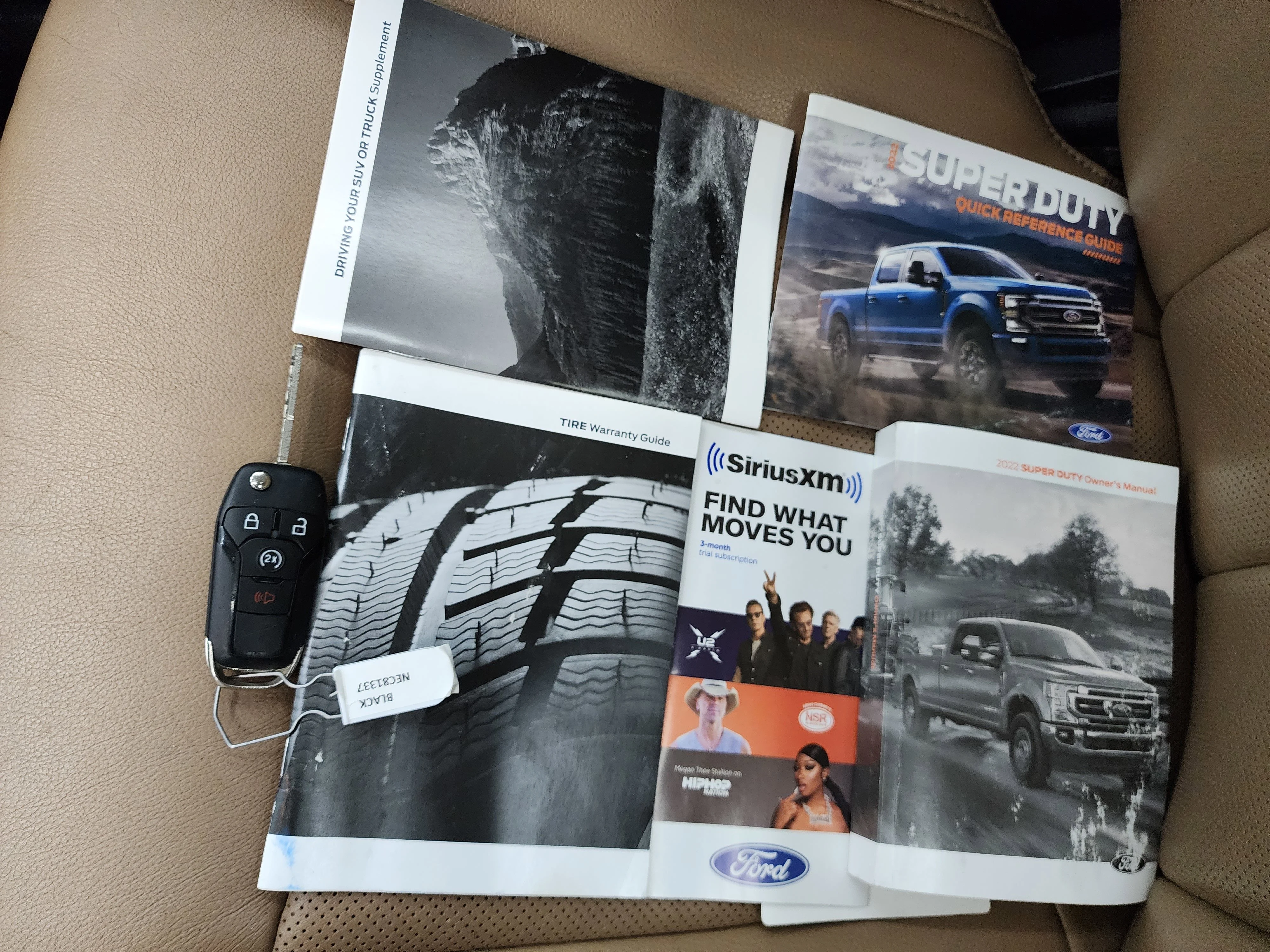 Used 2022 Agate Black Metallic Ford Lariat image 47