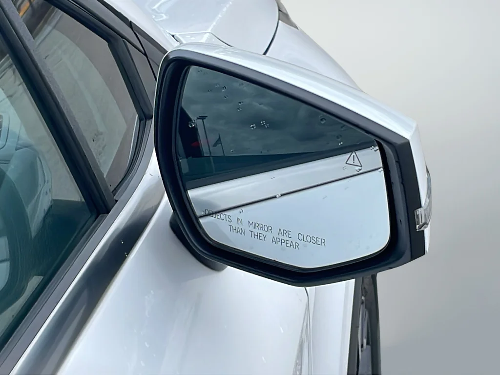 Used 2023 White Kia EX image 44