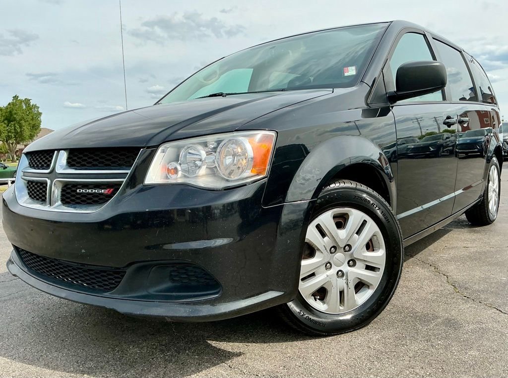 Used 2018 Black Dodge SE image 3