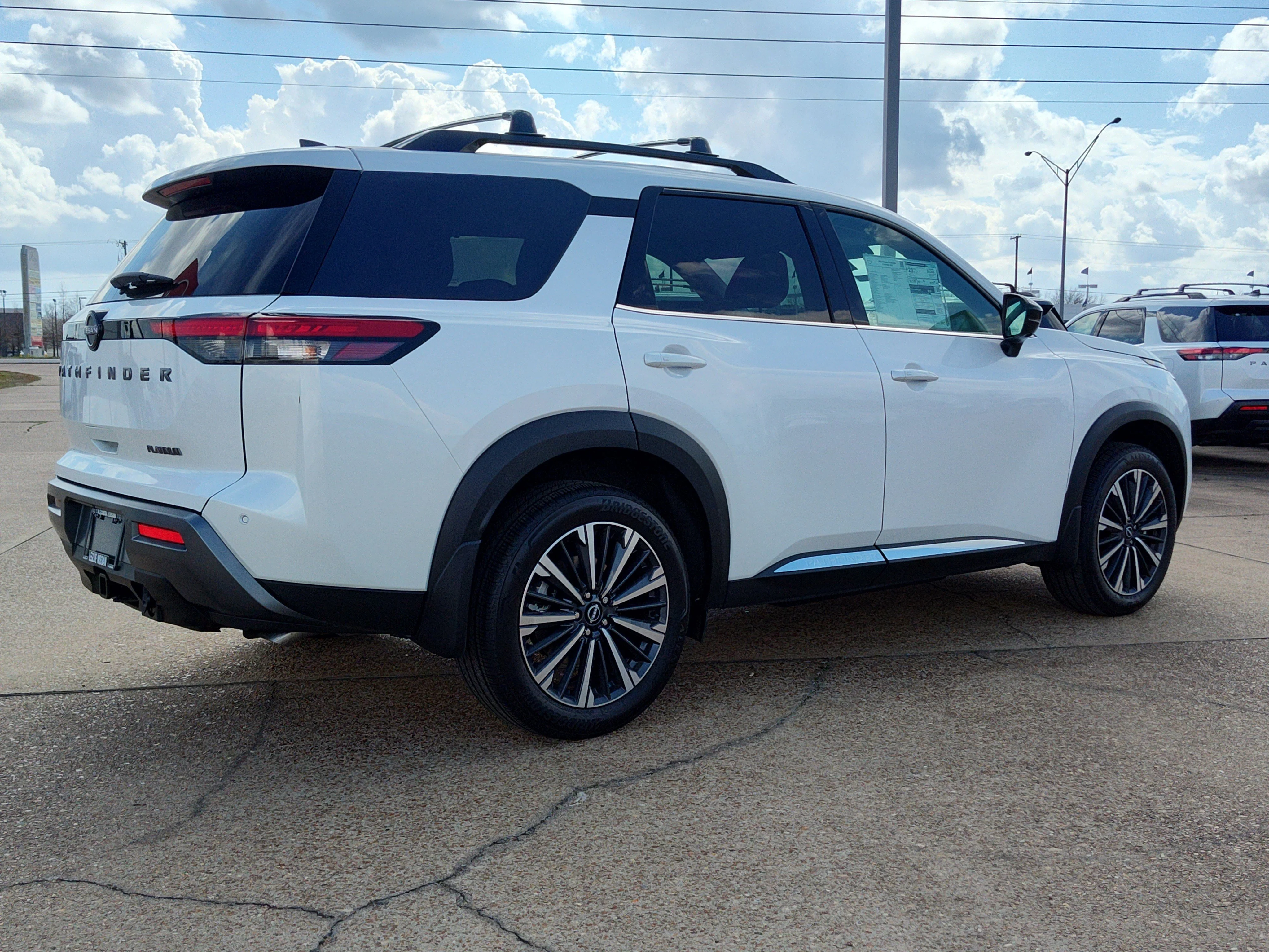 New 2026 Everest White Pearl TriCoat Nissan Platinum image 5
