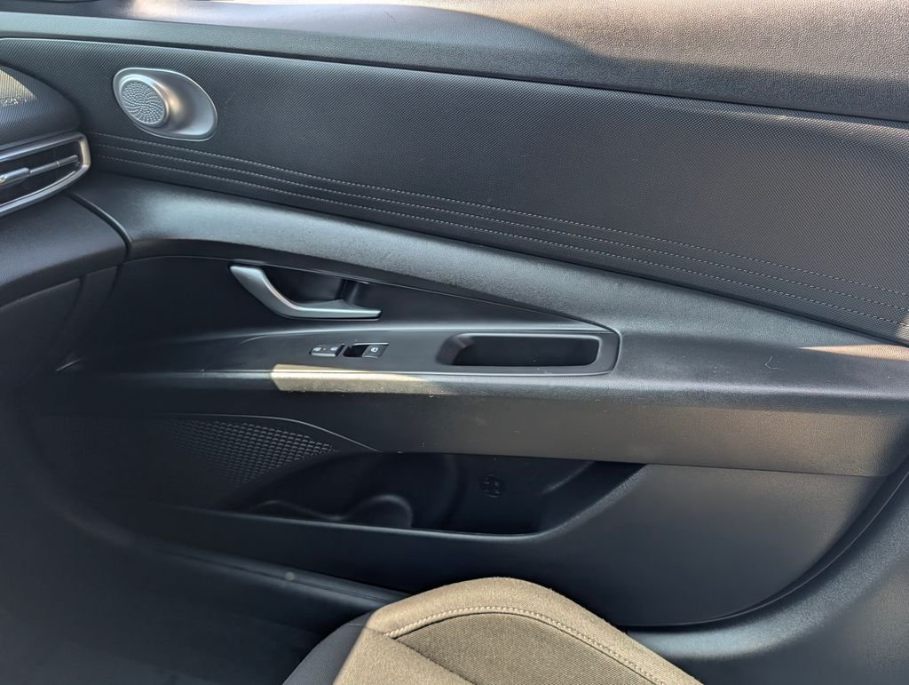 2024 Hyundai Elantra SEL - Photo 22