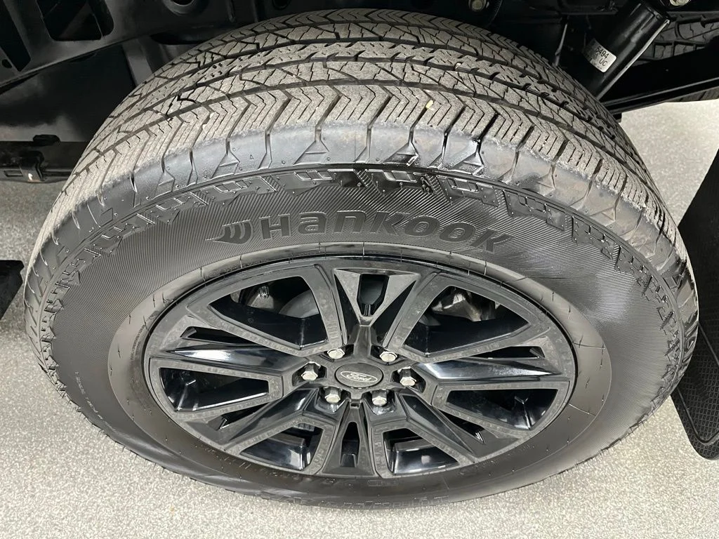 Used 2025 Gray Ford Platinum image 16