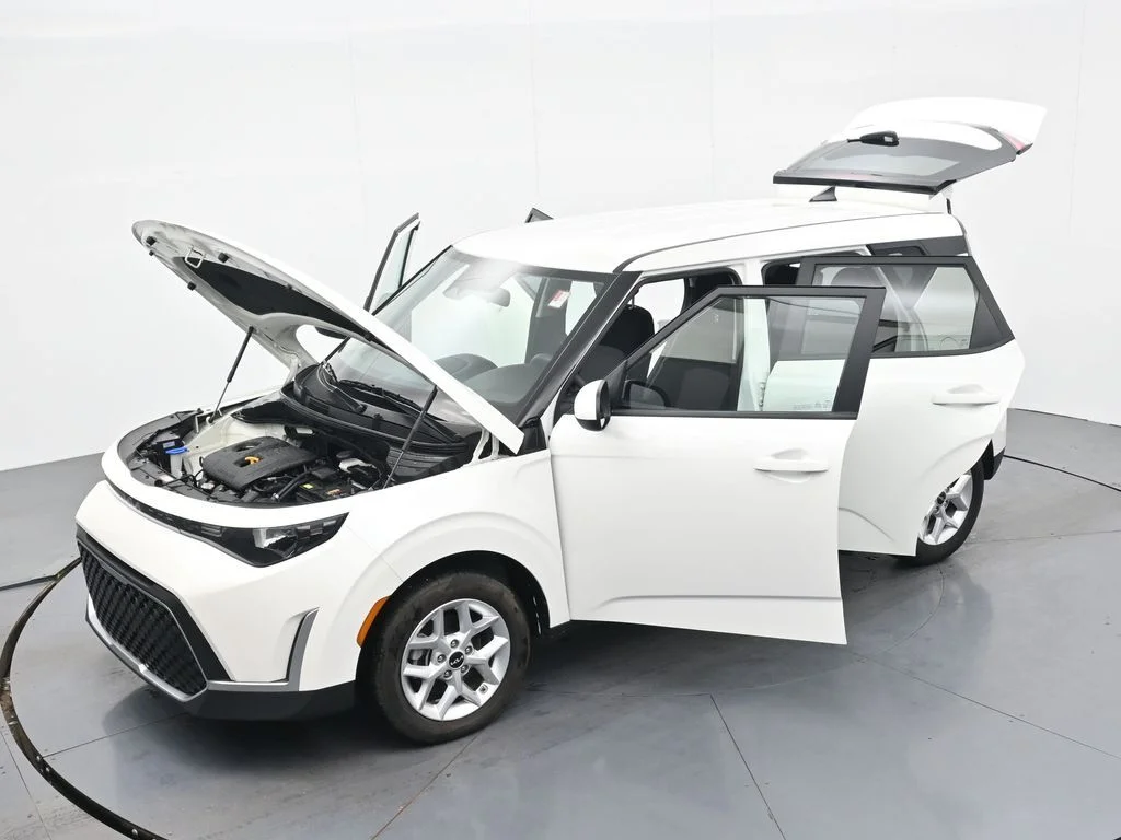 Used 2025 White Kia LX image 39
