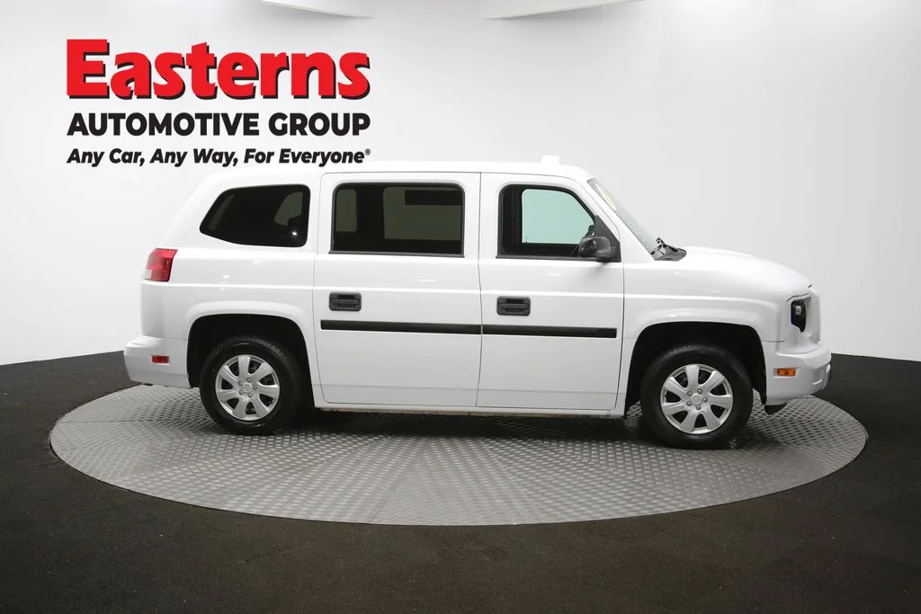 Used 2014 White VPG Taxi image 41