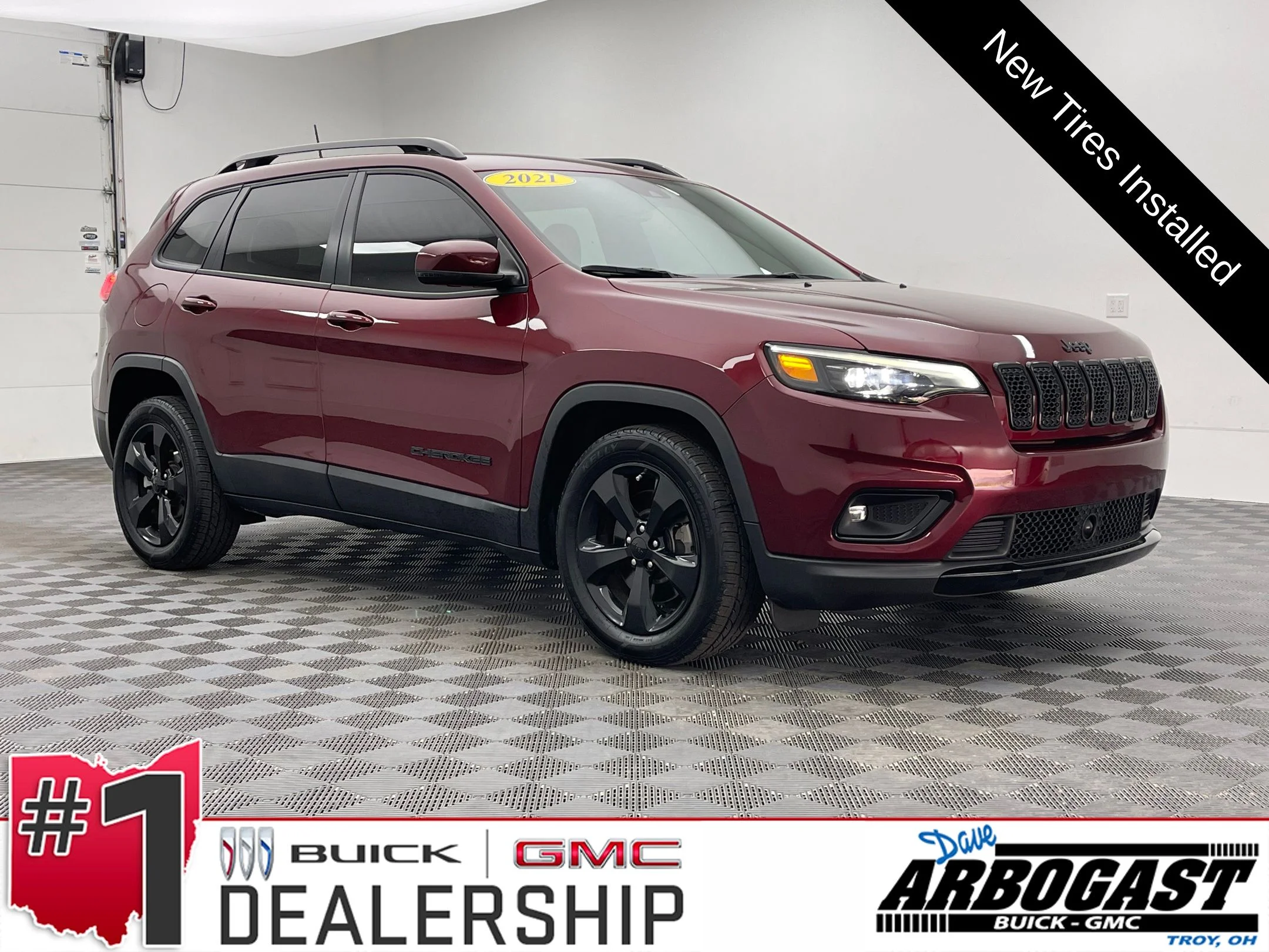 Used 2021 Velvet Red Pearlcoat Jeep Latitude Plus image 1