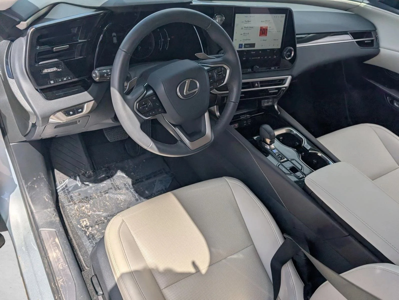 Certified Used 2024 Iridium Lexus RX 350 image 10