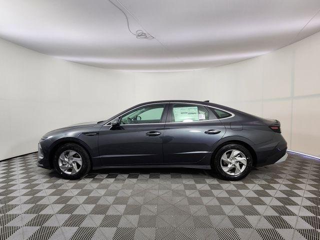 New 2026 Gray Hyundai SE image 2