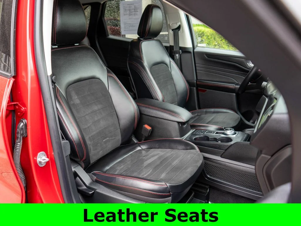 Used 2022 Red Ford SEL image 9