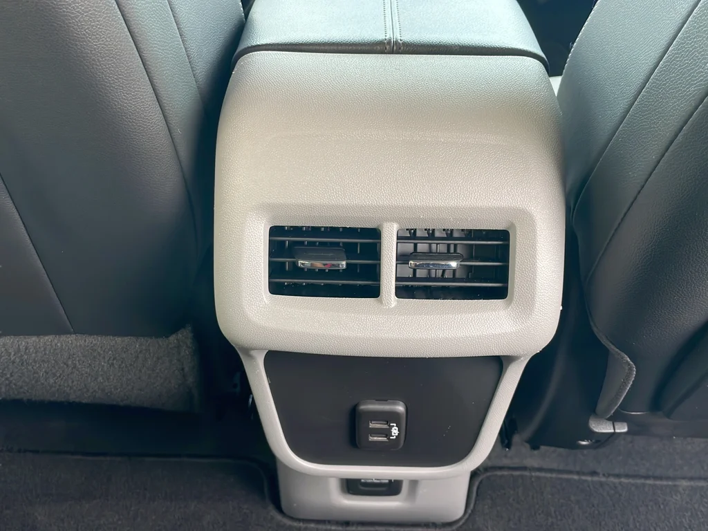 Used 2022 Silver GMC SLT image 18