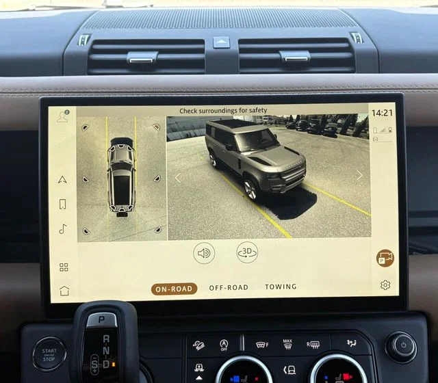 New 2026 Woolstone Green Land Rover X-Dynamic SE image 43