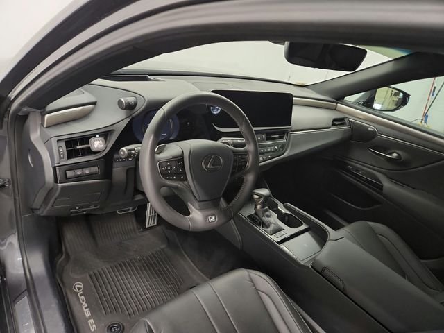 Used 2024 Gray Lexus 300h F SPORT Handling image 17