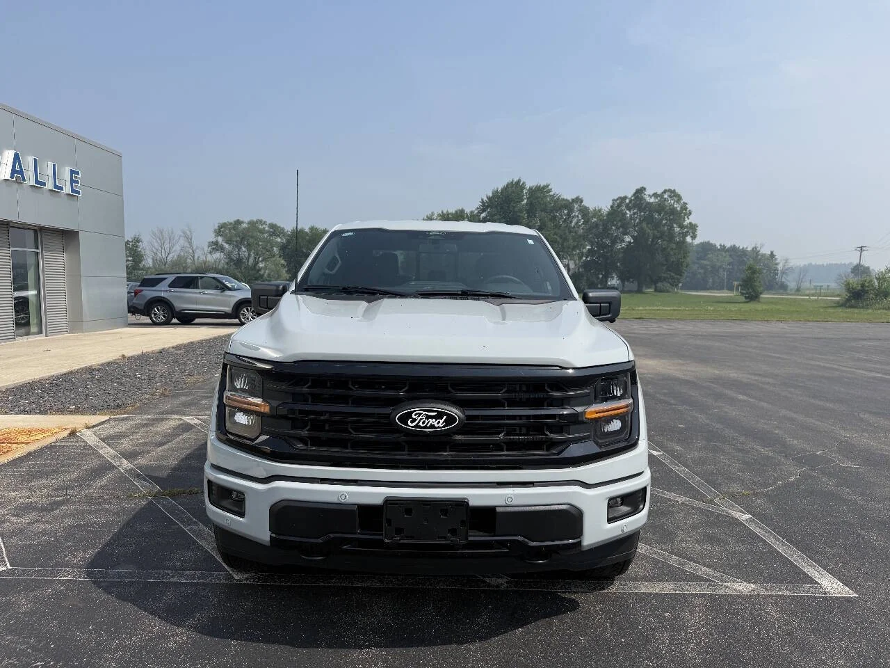 New 2026 Avalanche Gray Ford XLT 4x4 4dr SuperCrew 5.5 ft. SB image 2