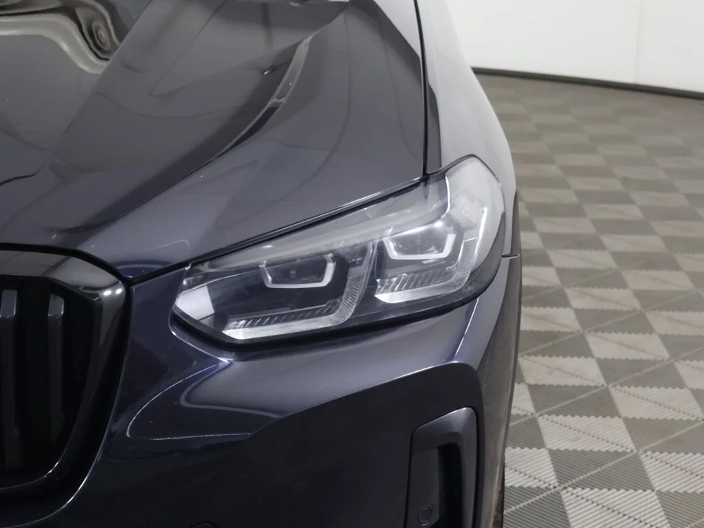 Used 2022 Carbon Black Metallic BMW xDrive30i image 16