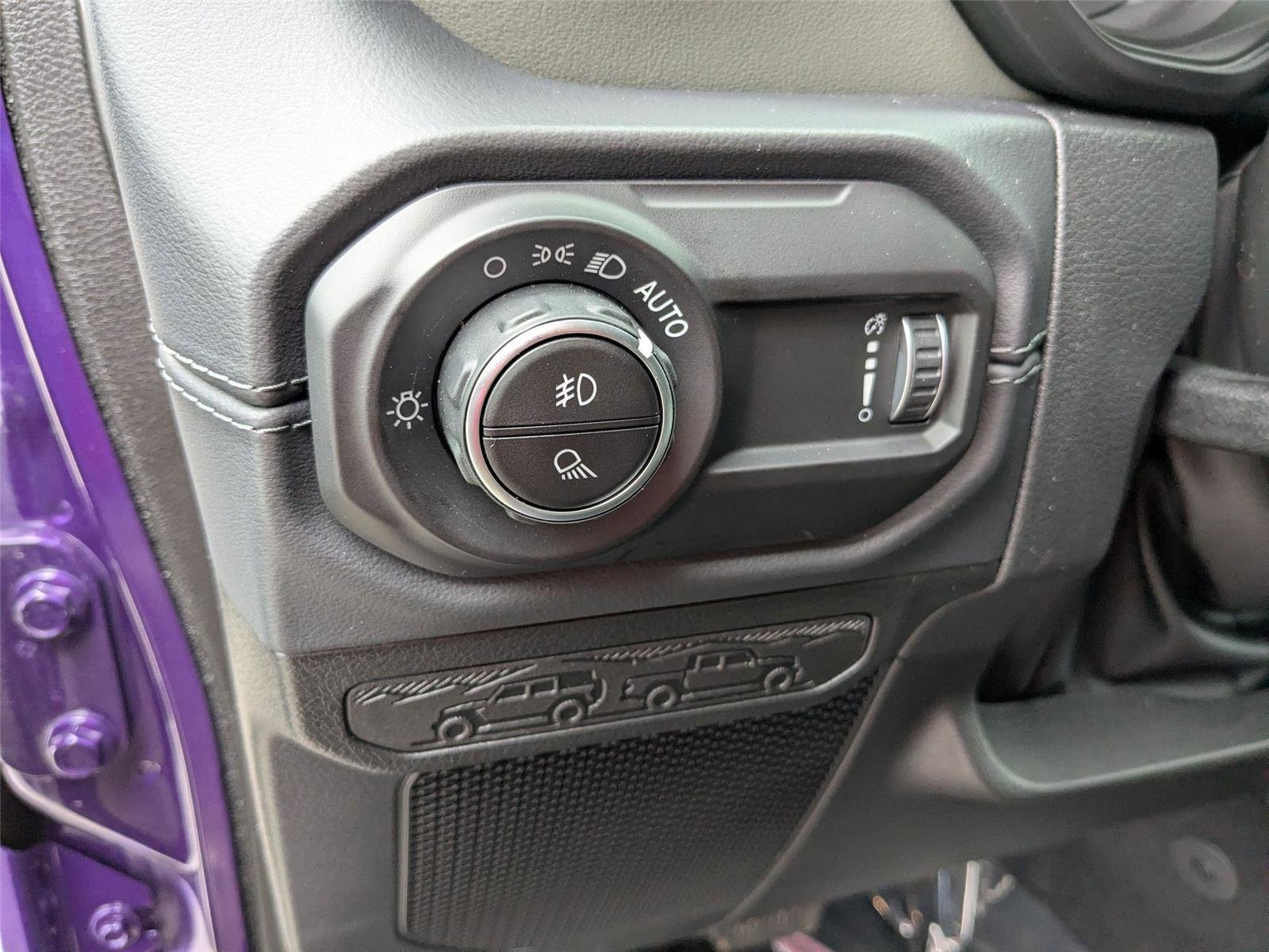 New 2026 Reign Exterior Paint Jeep Mojave X image 14