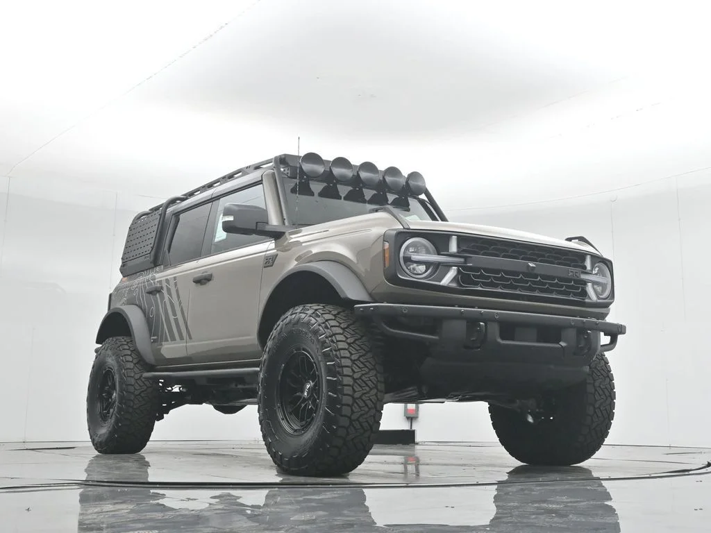 New 2025 Marsh Gray Ford Badlands image 51