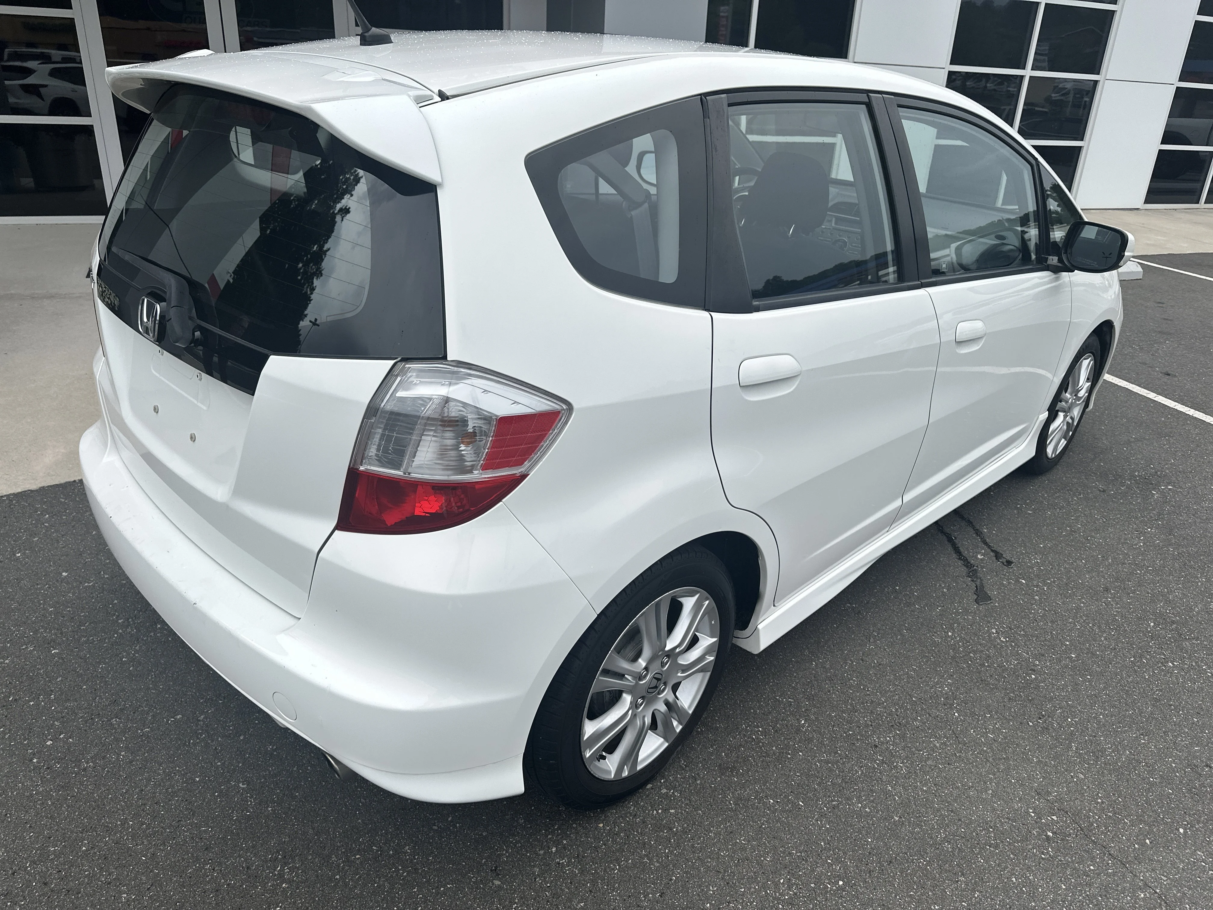 Used 2010 Taffeta White Honda Sport image 10