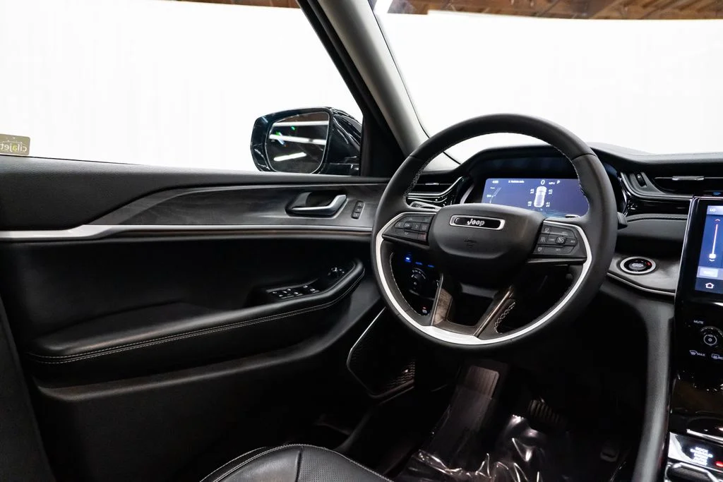 Used 2023 Black Jeep 4xe image 12