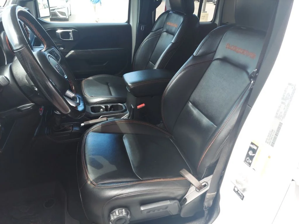Used 2023 White Jeep Mojave image 17