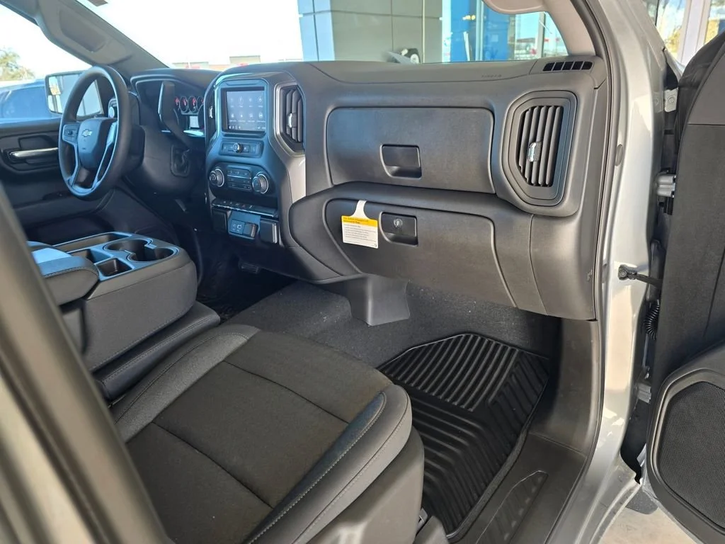 2026 Chevrolet Silverado 1500 Custom - Photo 12