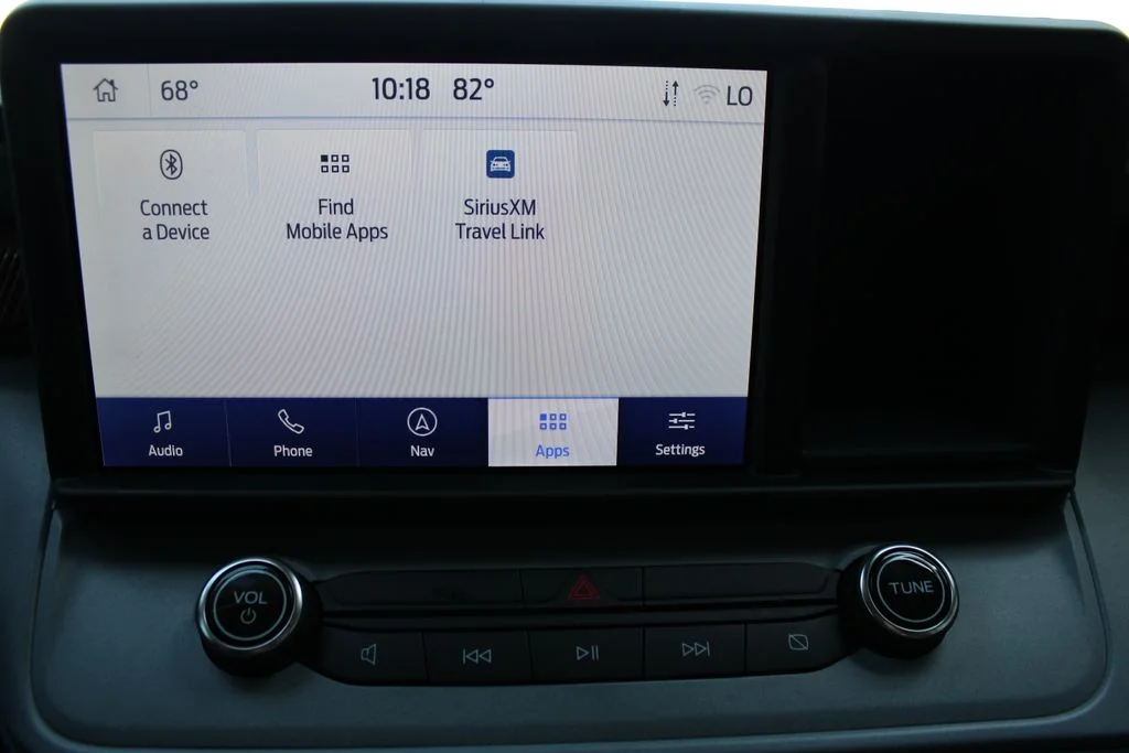 Used 2024  Ford Lariat image 31