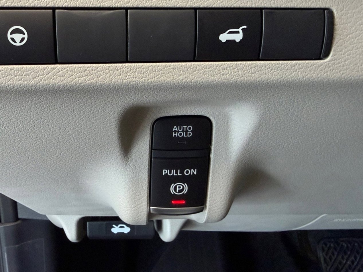 New 2026 Everest White Pearl Tricoat Nissan SL image 30