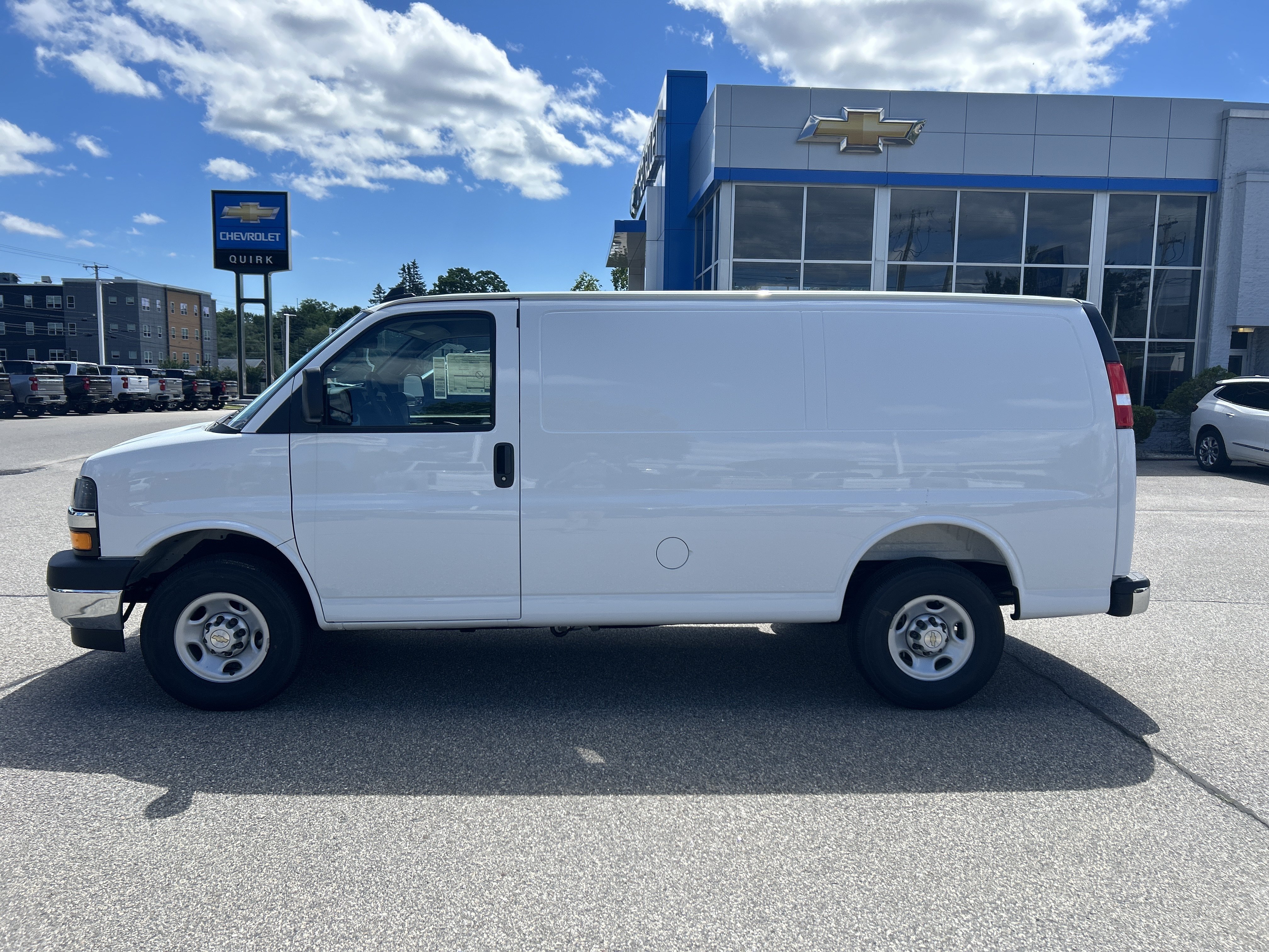 New 2026 Summit White Chevrolet WT image 6