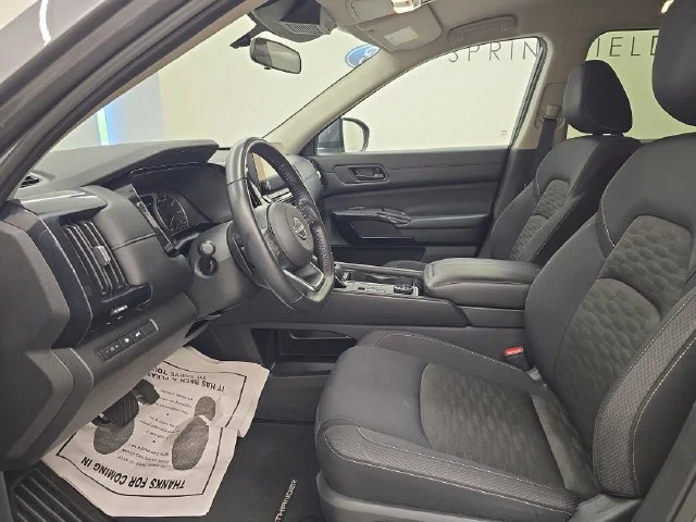 Used 2025 Gun Metallic Nissan SV image 23