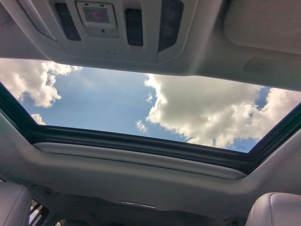 Used 2021 White Toyota XLE image 28