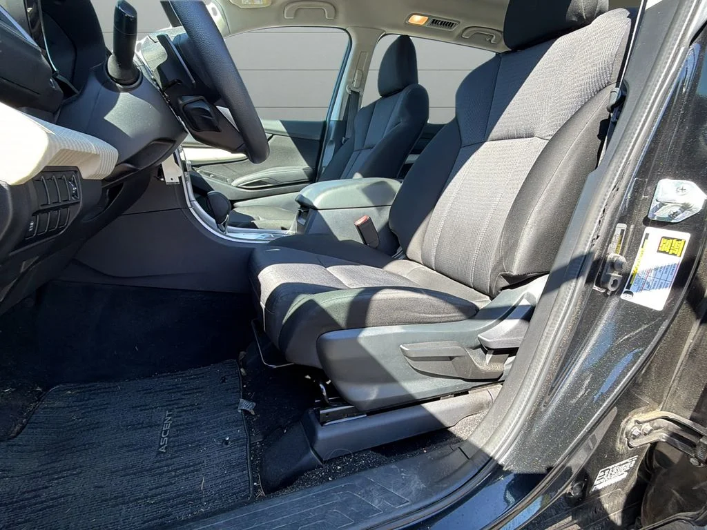 Used 2022 Black Subaru AWD image 9