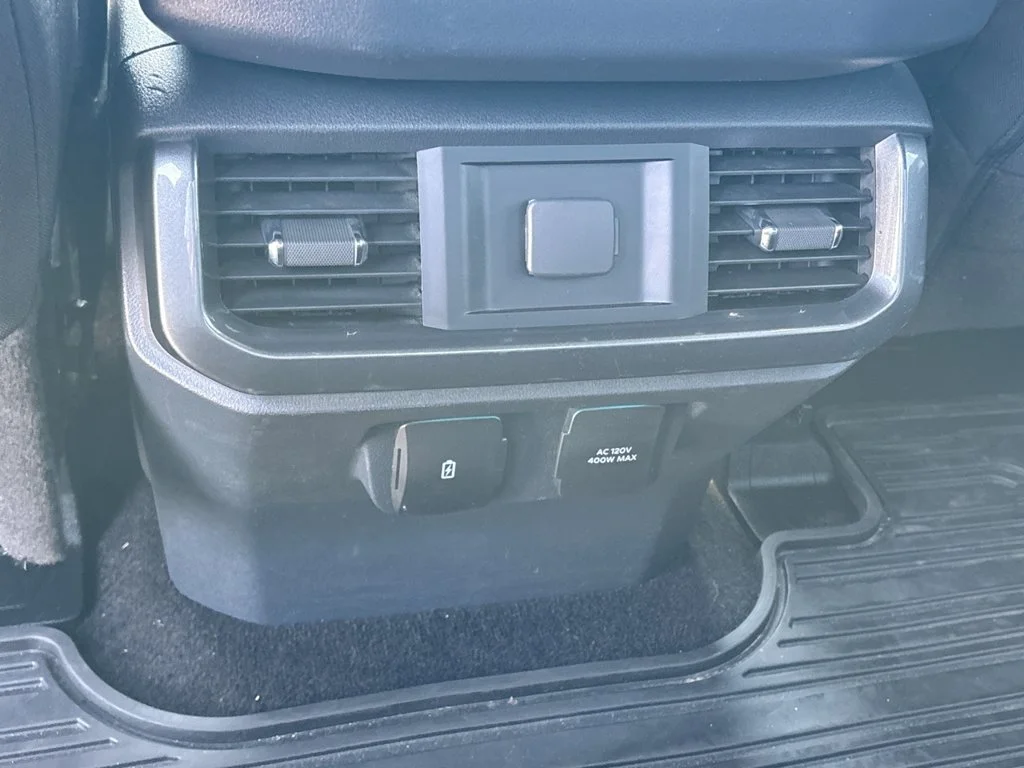 Certified Used 2023 Oxford White Ford XLT image 21