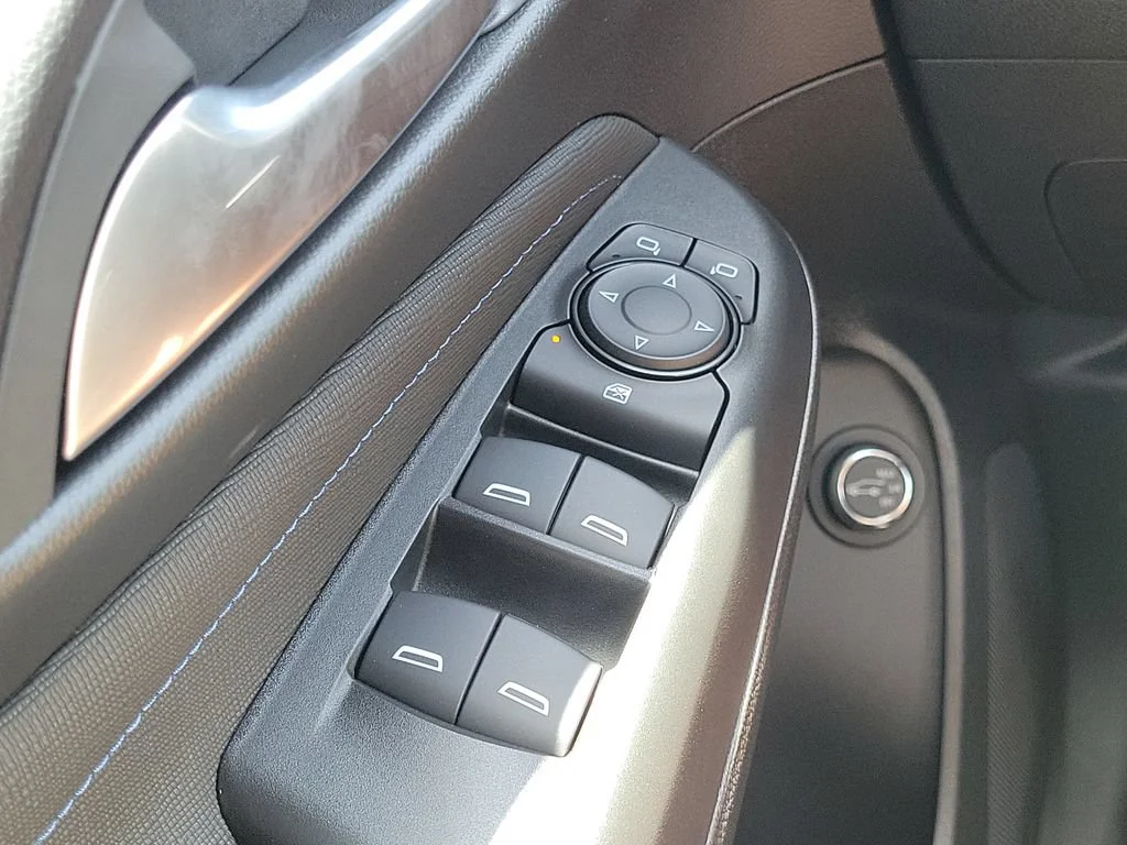 New 2026 Onyx Black GMC SLT image 19