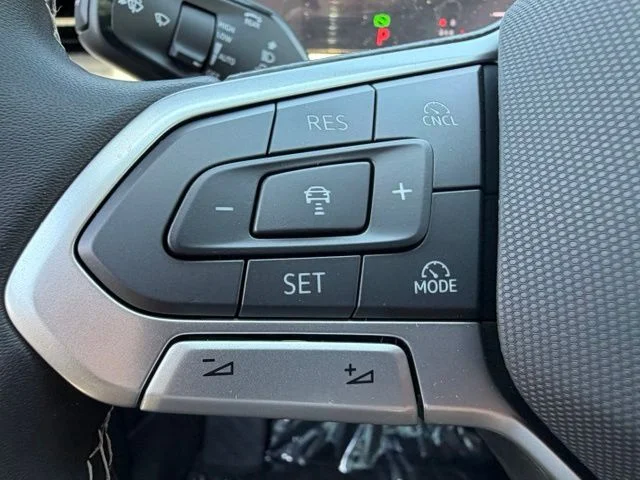 New 2026 White Volkswagen 2.0T SE image 20