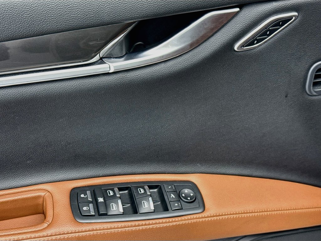 Used 2019 Grey Maserati S image 22