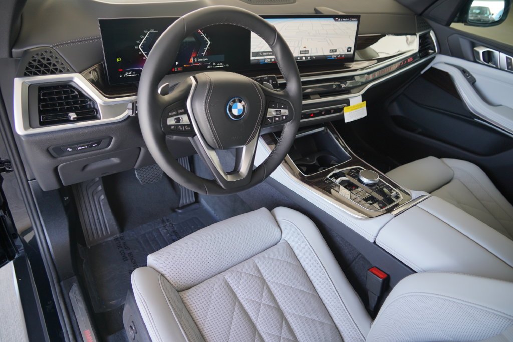 New 2026 Black Sapphire Metallic BMW xDrive50e image 16