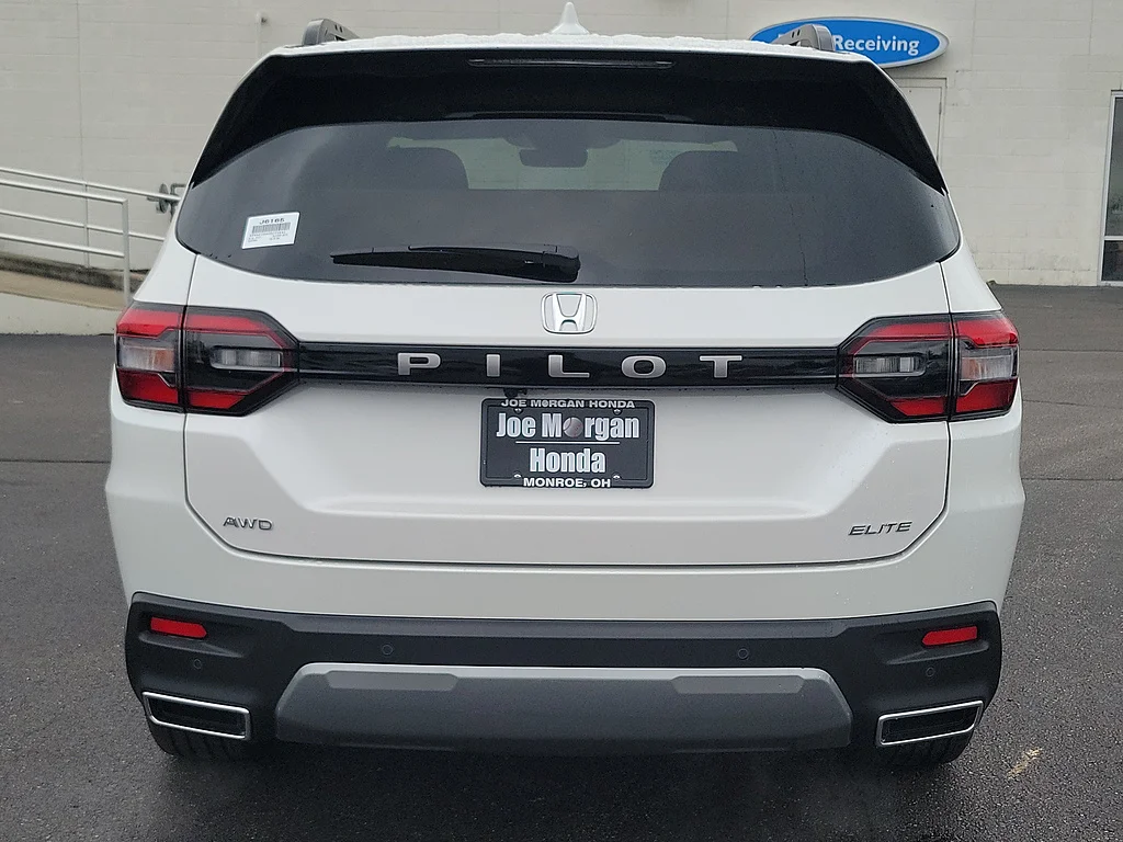 2026 Honda Pilot Elite, photo 8 of 12