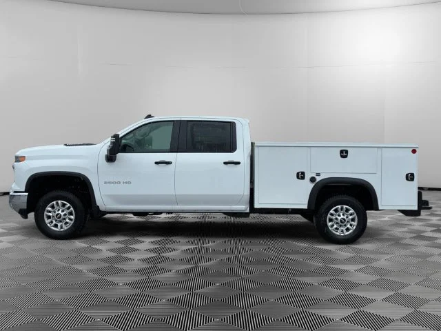 New 2026 Summit White Chevrolet WT image 2