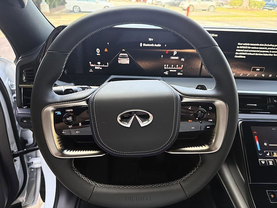 New 2026 2T RADIANT WHIT INFINITI SPORT image 13