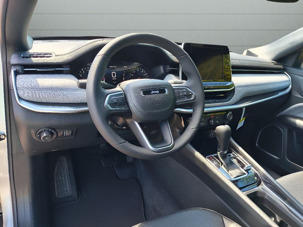 2025 Jeep Compass Latitude - Photo 12