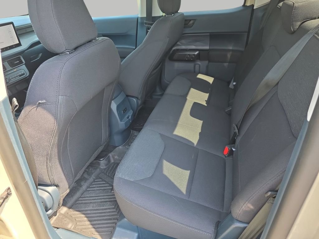 Used 2025 Beige Ford XL image 13