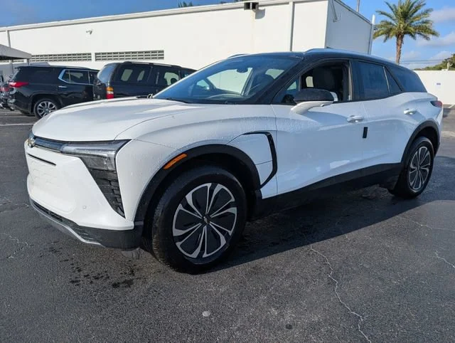 New 2026 Summit White Chevrolet LT image 3