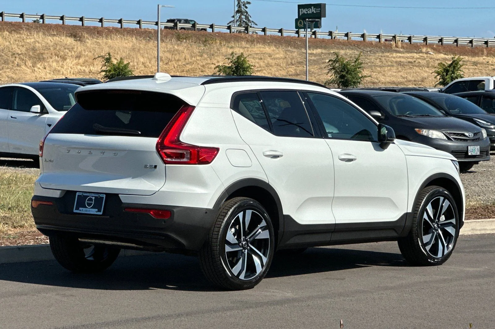 New 2026 Crystal White Volvo Plus image 3