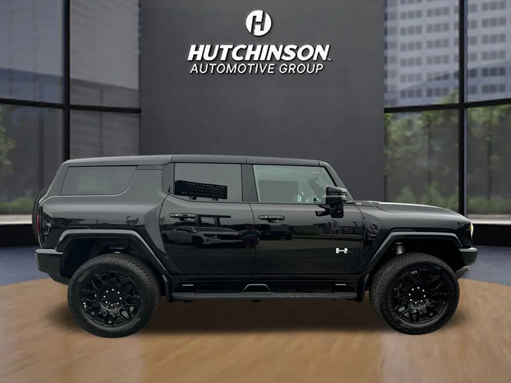 Used 2025 Black GMC 2X image 4