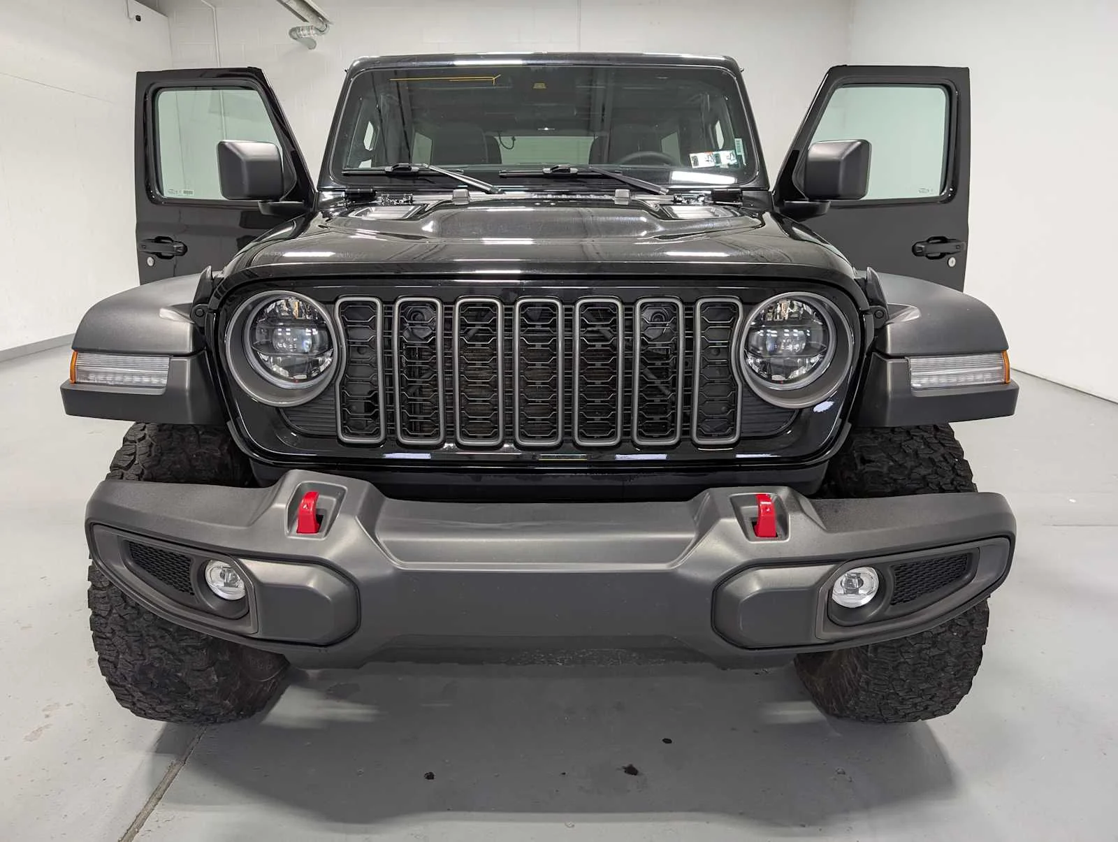 Used 2025 Black Clearcoat Jeep Rubicon image 14