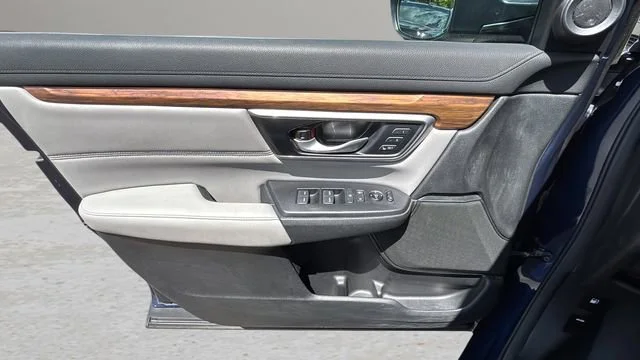 Used 2020  Honda EX-L image 19