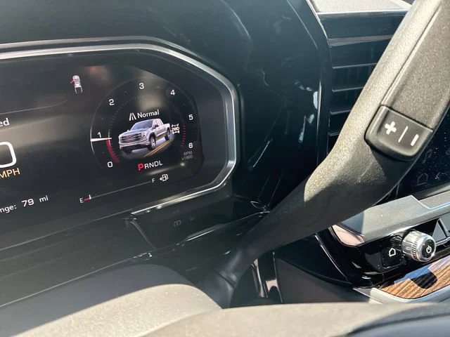 New 2026 Onyx Black GMC Elevation image 27