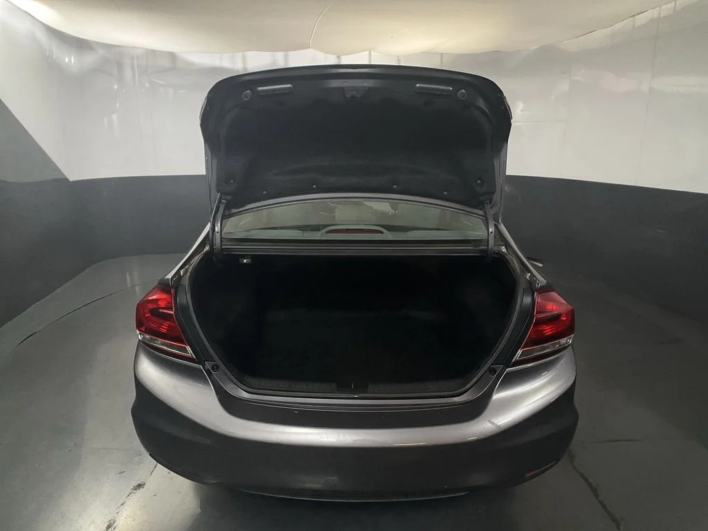 Used 2015 Modern Steel Metallic Honda LX image 30
