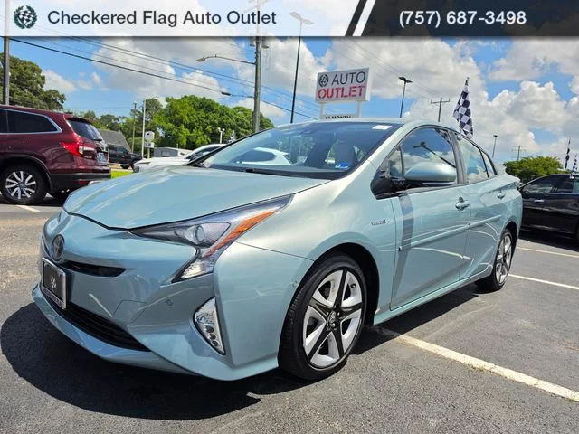 2016 Toyota Prius Four Touring's photo