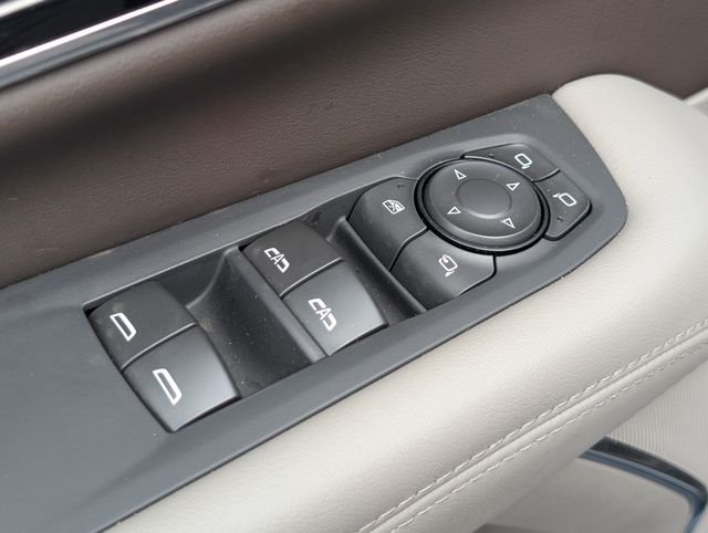 Used 2026  GMC Elevation image 21