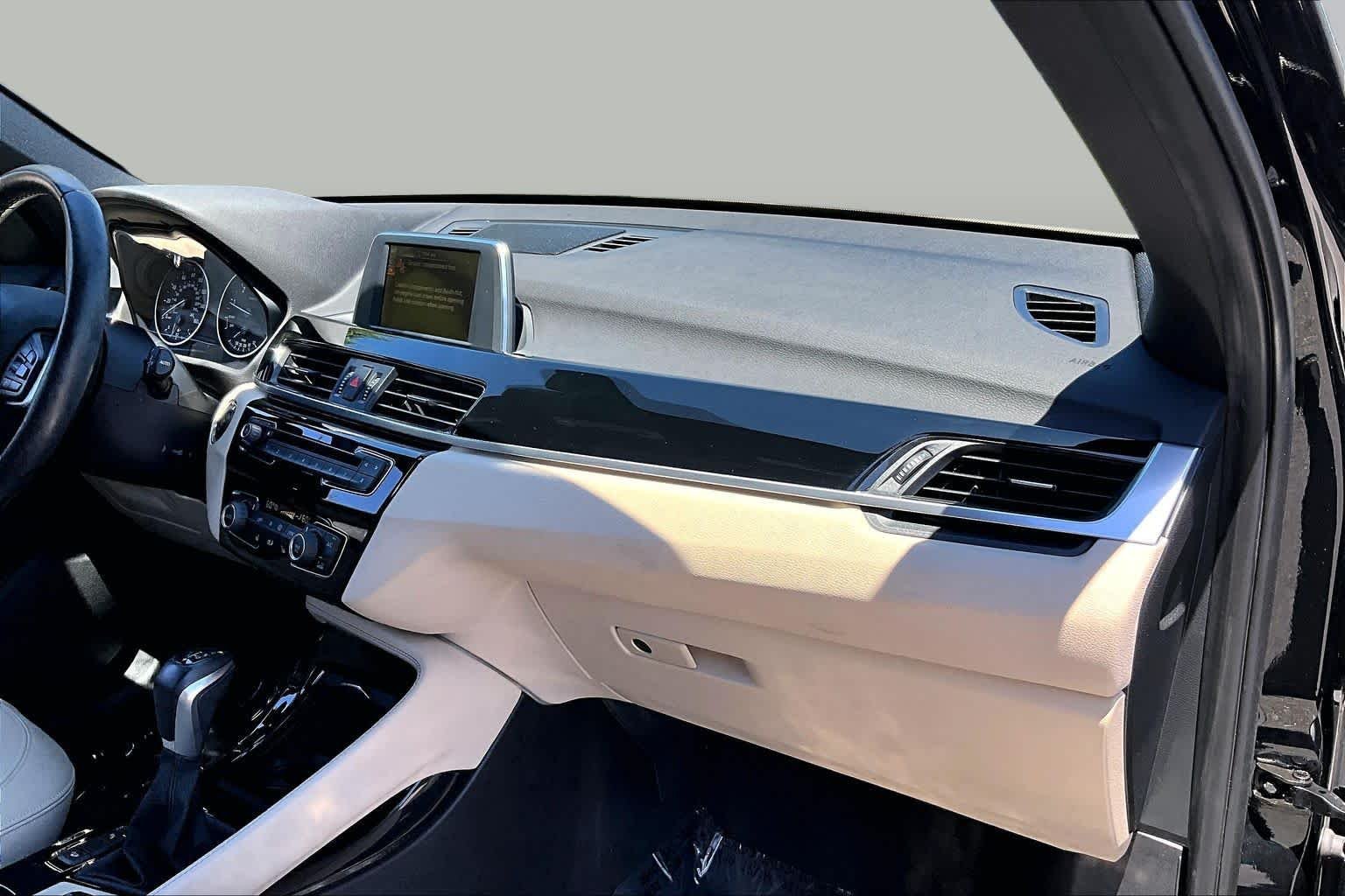 Used 2016 Alpine White BMW xDrive28i image 19