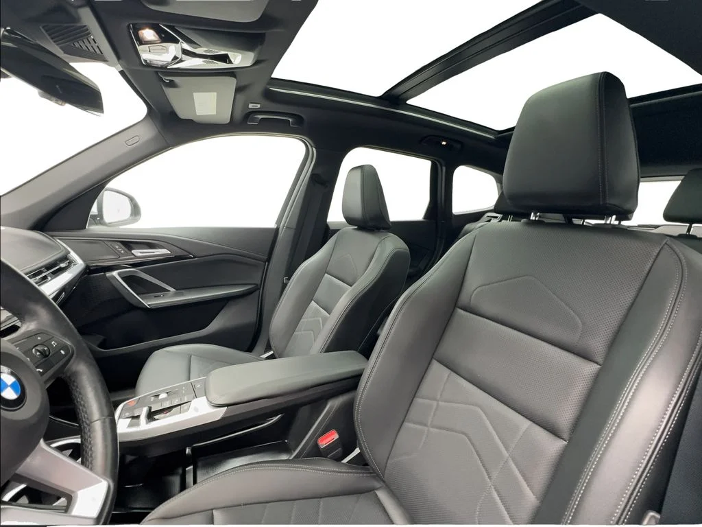 Used 2024 Silver BMW xDrive28i image 20